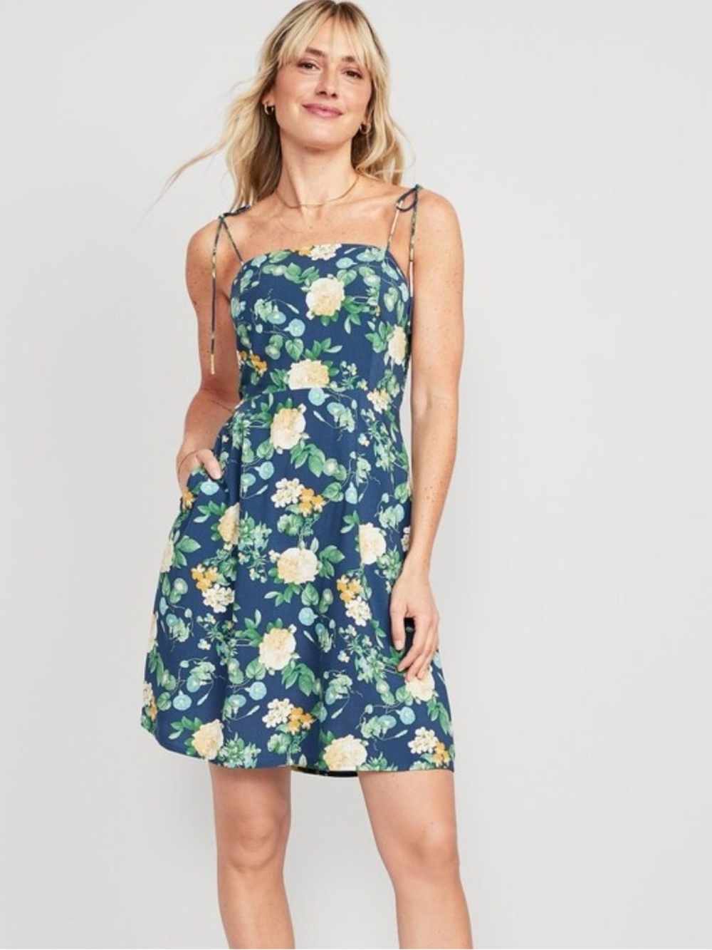 Old Navy Fit & Flare Cottage Core Dress 🤍🌿